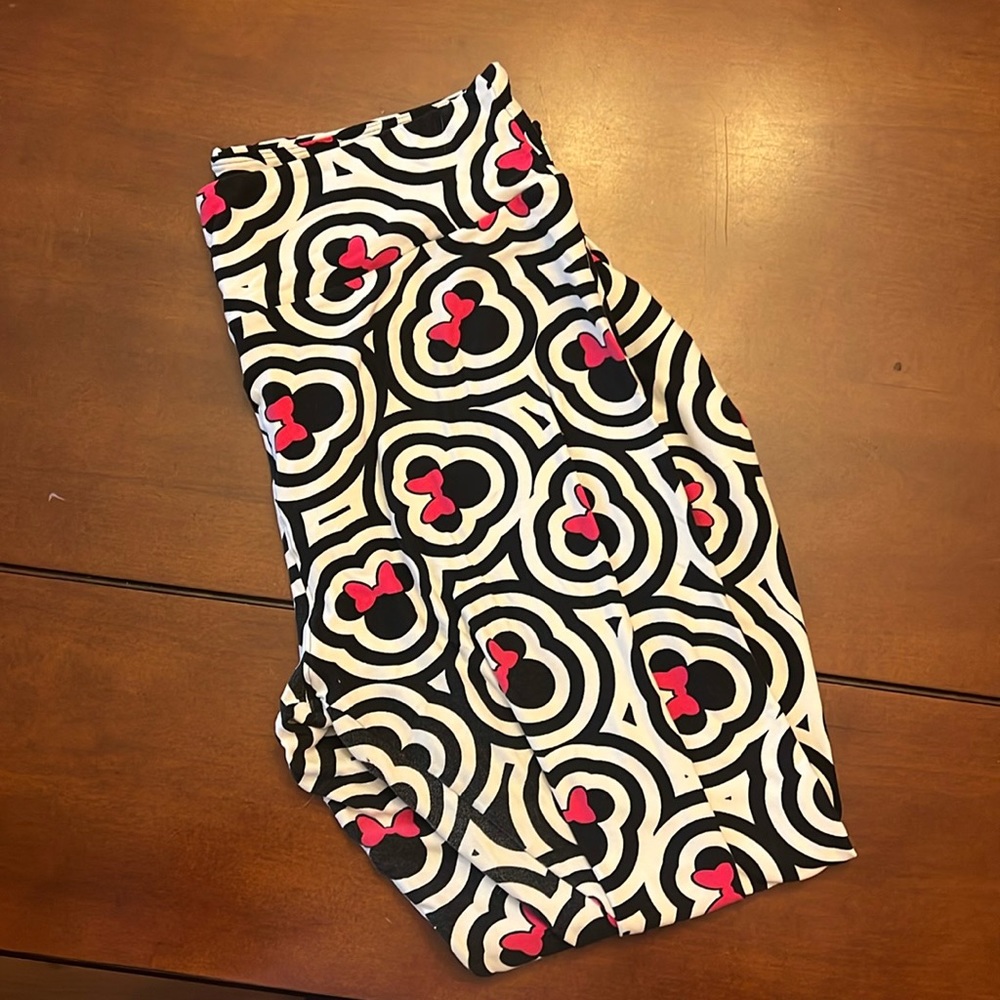 LuLaRow Disney tall and curvy leggings